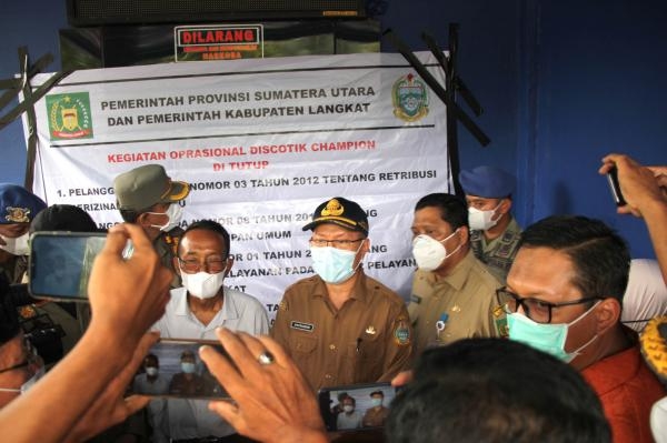 Tim Gabungan Segel Diskotik Champion Blue Star Langkat Upaya Bersama Penertiban Hiburan Malam